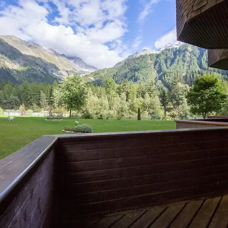 Sainte-foy-l'argentiere Sleeps 4 T454437